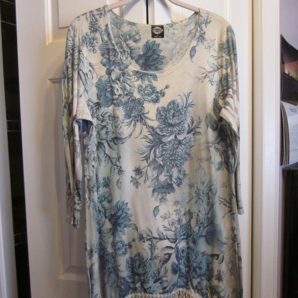 Cal Style Sublimated Blue Rose Tunic Sz L